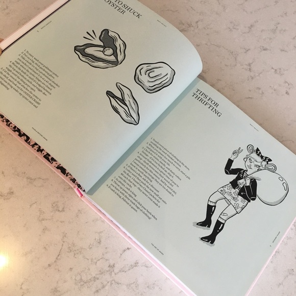 Pink coffee table book - Nasty Galaxy - Picture 4 of 7